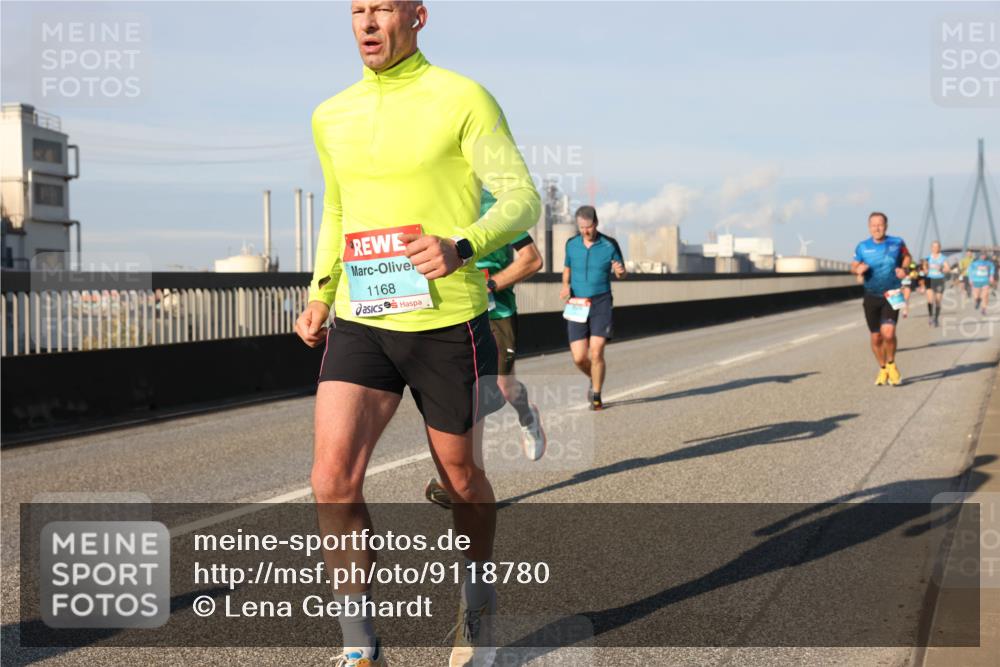 03.10.2025 - Köhlbrandbrückenlauf Lena Gebhardt http://msf.ph/oto/9118780 03.10.2025 09:45:01 Position 2 1168 meine-sportfotos.de