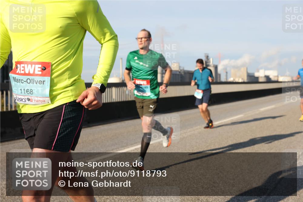 03.10.2025 - Köhlbrandbrückenlauf Lena Gebhardt http://msf.ph/oto/9118793 03.10.2025 09:45:01 Position 2 1168 meine-sportfotos.de