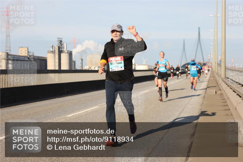 03.10.2025 - Köhlbrandbrückenlauf Lena Gebhardt http://msf.ph/oto/9118934 03.10.2025 09:45:04 Position 2 1133 meine-sportfotos.de
