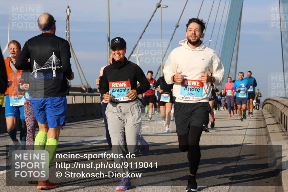 03.10.2025 - Köhlbrandbrückenlauf Strokosch-Dieckow http://msf.ph/oto/9119041 03.10.2025 09:52:40 Position 2 3281, 2293, 2254 meine-sportfotos.de