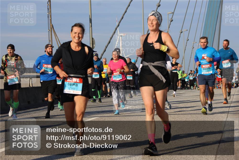 03.10.2025 - Köhlbrandbrückenlauf Strokosch-Dieckow http://msf.ph/oto/9119062 03.10.2025 09:52:43 Position 2 2413, 2124, 2349, 239, 1121 meine-sportfotos.de