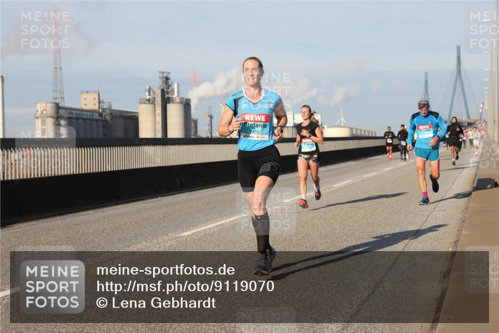 03.10.2025 - Köhlbrandbrückenlauf Lena Gebhardt http://msf.ph/oto/9119070 03.10.2025 09:45:07 Position 2 3458 meine-sportfotos.de