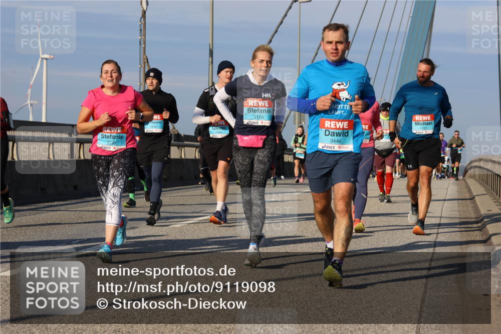 03.10.2025 - Köhlbrandbrückenlauf Strokosch-Dieckow http://msf.ph/oto/9119098 03.10.2025 09:52:47 Position 2 1810, 3150, 3446, 1121 meine-sportfotos.de