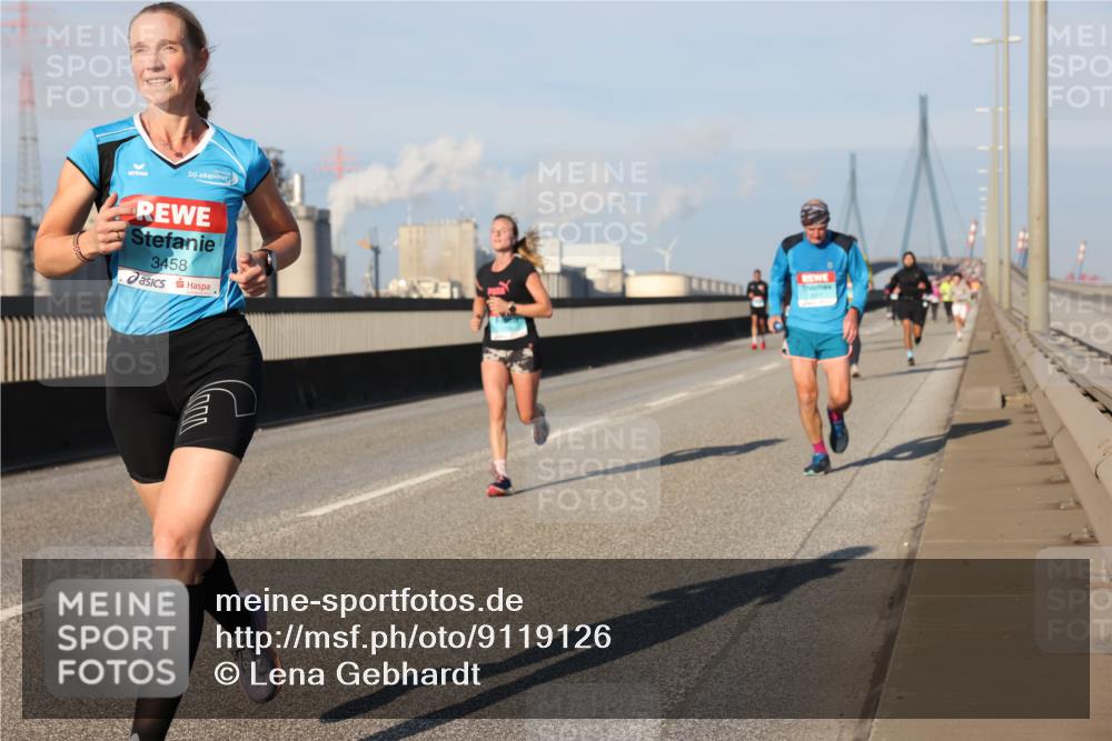 03.10.2025 - Köhlbrandbrückenlauf Lena Gebhardt http://msf.ph/oto/9119126 03.10.2025 09:45:08 Position 2 3458 meine-sportfotos.de