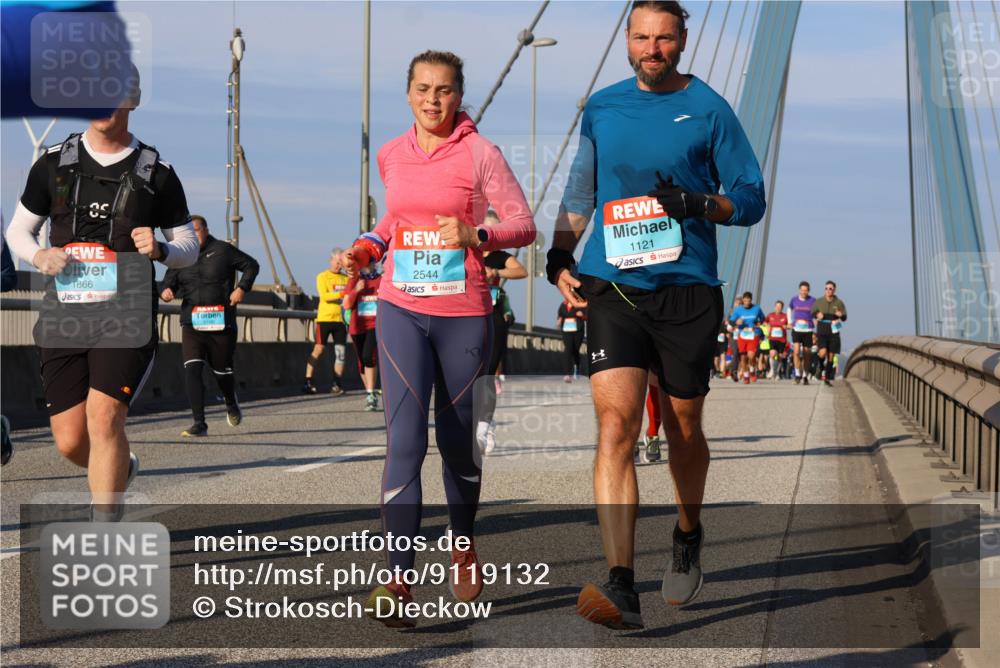 03.10.2025 - Köhlbrandbrückenlauf Strokosch-Dieckow http://msf.ph/oto/9119132 03.10.2025 09:52:49 Position 2 1866, 2544, 1, 1121 meine-sportfotos.de