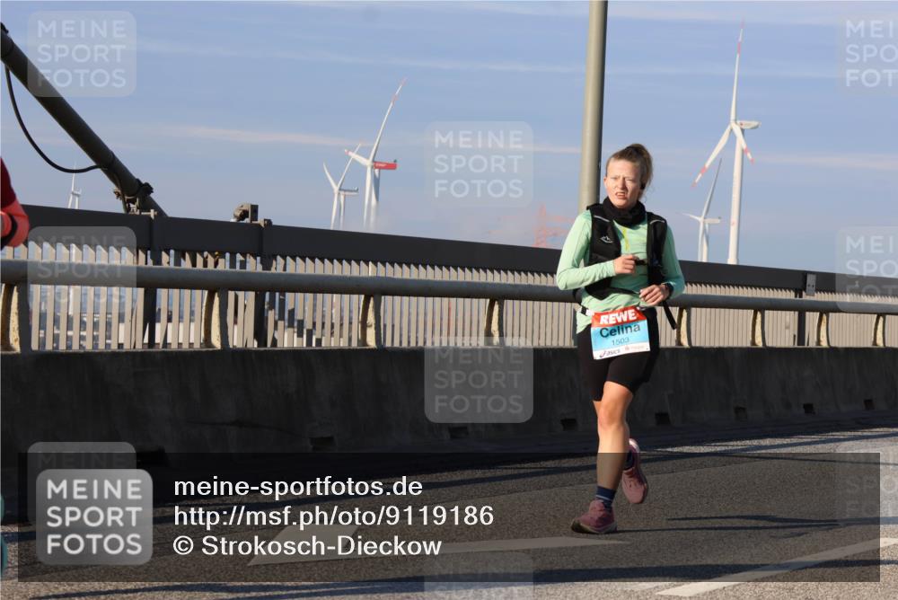 03.10.2025 - Köhlbrandbrückenlauf Strokosch-Dieckow http://msf.ph/oto/9119186 03.10.2025 09:52:56 Position 2 1503 meine-sportfotos.de