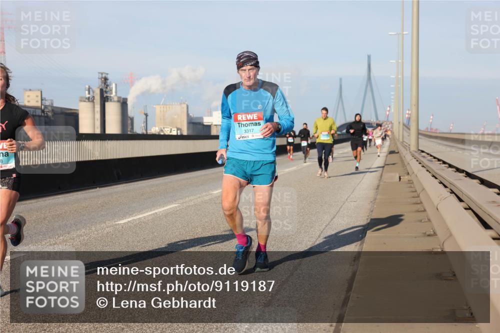 03.10.2025 - Köhlbrandbrückenlauf Lena Gebhardt http://msf.ph/oto/9119187 03.10.2025 09:45:09 Position 2 8, 3317 meine-sportfotos.de