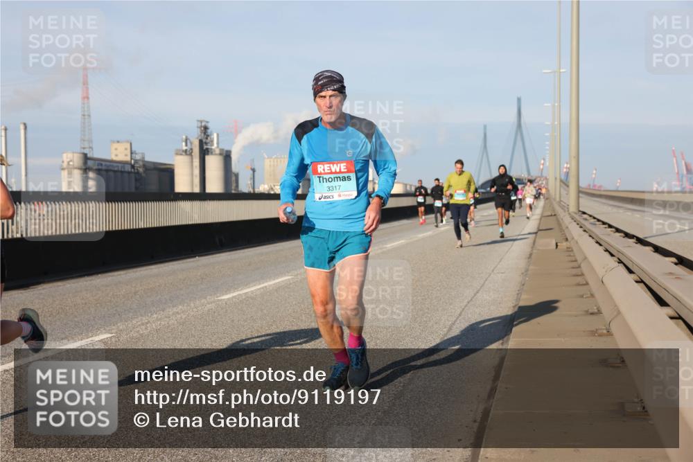 03.10.2025 - Köhlbrandbrückenlauf Lena Gebhardt http://msf.ph/oto/9119197 03.10.2025 09:45:10 Position 2 3317 meine-sportfotos.de