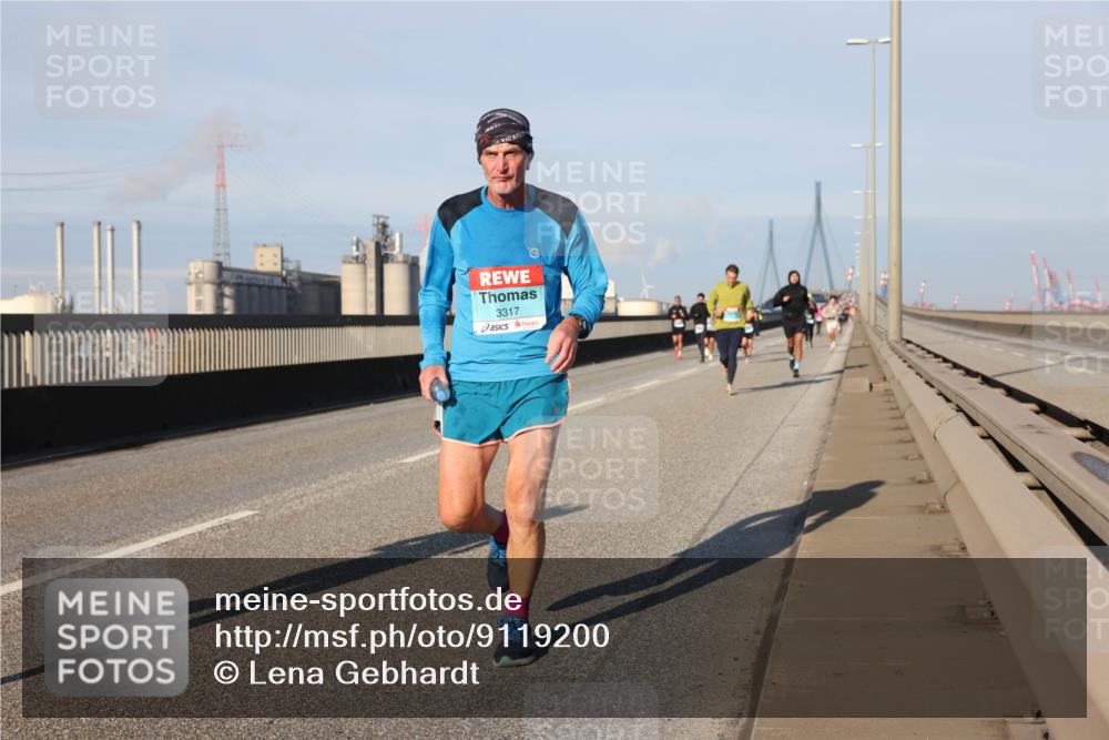 03.10.2025 - Köhlbrandbrückenlauf Lena Gebhardt http://msf.ph/oto/9119200 03.10.2025 09:45:10 Position 2 3317 meine-sportfotos.de