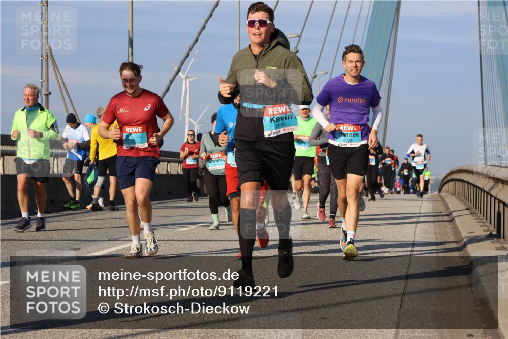 03.10.2025 - Köhlbrandbrückenlauf Strokosch-Dieckow http://msf.ph/oto/9119221 03.10.2025 09:53:01 Position 2 162, 2965, 2984 meine-sportfotos.de