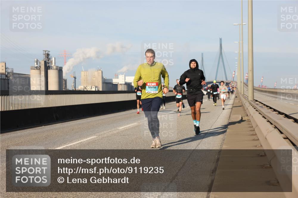03.10.2025 - Köhlbrandbrückenlauf Lena Gebhardt http://msf.ph/oto/9119235 03.10.2025 09:45:13 Position 2 1517 meine-sportfotos.de