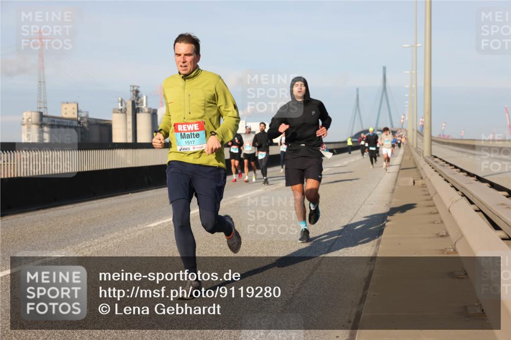 03.10.2025 - Köhlbrandbrückenlauf Lena Gebhardt http://msf.ph/oto/9119280 03.10.2025 09:45:14 Position 2 1517 meine-sportfotos.de