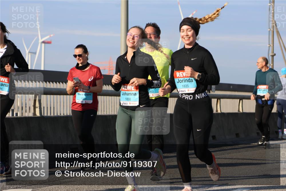 03.10.2025 - Köhlbrandbrückenlauf Strokosch-Dieckow http://msf.ph/oto/9119307 03.10.2025 09:53:10 Position 2 34, 1920, 1850, 663, 1835, 2113 meine-sportfotos.de