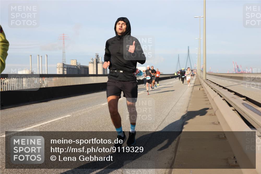 03.10.2025 - Köhlbrandbrückenlauf Lena Gebhardt http://msf.ph/oto/9119329 03.10.2025 09:45:15 Position 2  meine-sportfotos.de