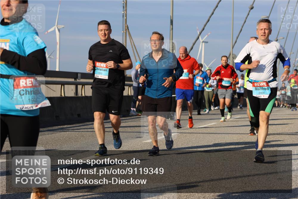 03.10.2025 - Köhlbrandbrückenlauf Strokosch-Dieckow http://msf.ph/oto/9119349 03.10.2025 09:53:12 Position 2 190, 1310, 2404 meine-sportfotos.de