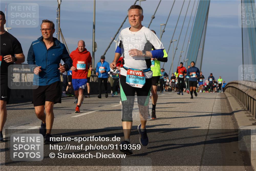 03.10.2025 - Köhlbrandbrückenlauf Strokosch-Dieckow http://msf.ph/oto/9119359 03.10.2025 09:53:13 Position 2 3172, 2404 meine-sportfotos.de