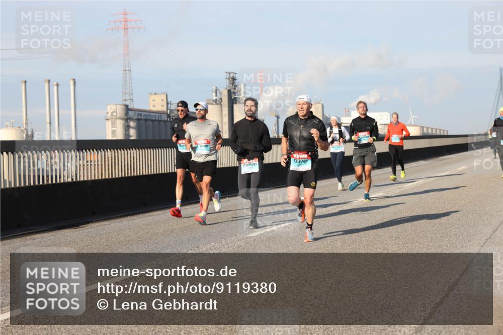 03.10.2025 - Köhlbrandbrückenlauf Lena Gebhardt http://msf.ph/oto/9119380 03.10.2025 09:45:17 Position 2 3091 meine-sportfotos.de