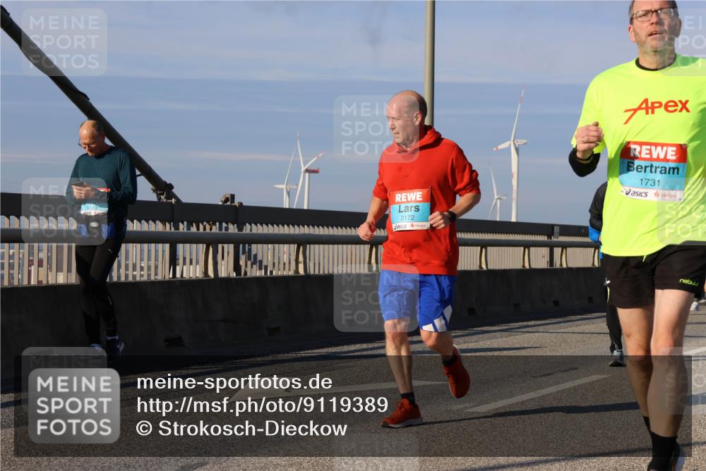 03.10.2025 - Köhlbrandbrückenlauf Strokosch-Dieckow http://msf.ph/oto/9119389 03.10.2025 09:53:16 Position 2 2113, 3172, 1731 meine-sportfotos.de