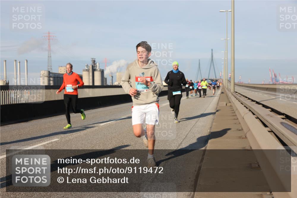 03.10.2025 - Köhlbrandbrückenlauf Lena Gebhardt http://msf.ph/oto/9119472 03.10.2025 09:45:22 Position 2 1396 meine-sportfotos.de