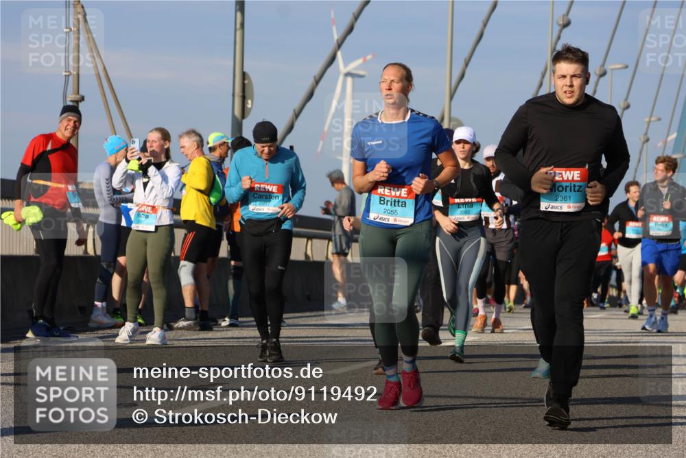 03.10.2025 - Köhlbrandbrückenlauf Strokosch-Dieckow http://msf.ph/oto/9119492 03.10.2025 09:53:24 Position 2 2817, 2055, 2361, 3382 meine-sportfotos.de