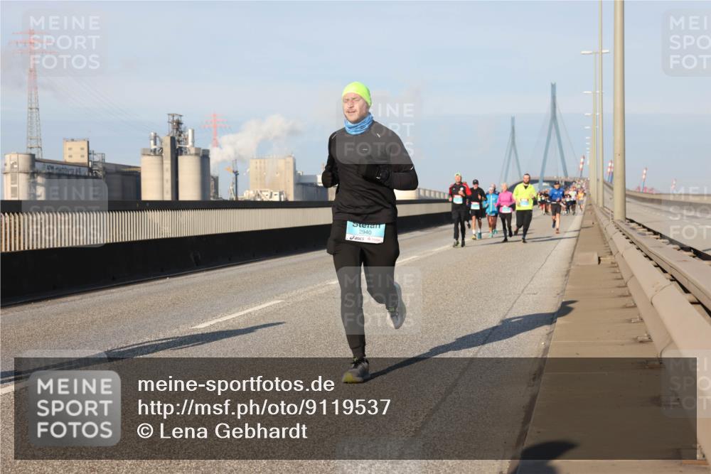 03.10.2025 - Köhlbrandbrückenlauf Lena Gebhardt http://msf.ph/oto/9119537 03.10.2025 09:45:23 Position 2 2940 meine-sportfotos.de