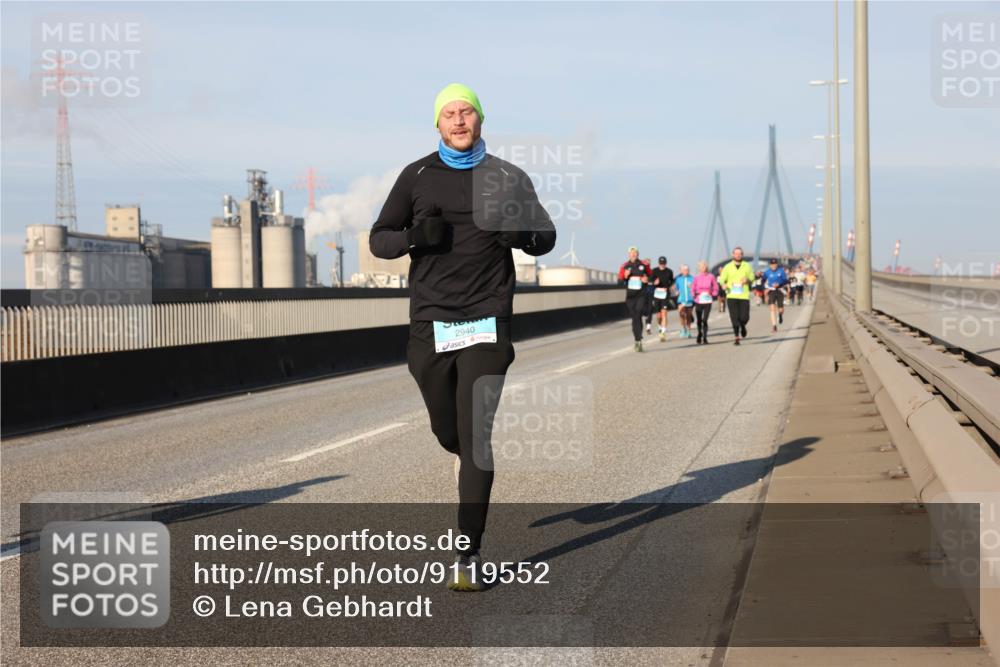 03.10.2025 - Köhlbrandbrückenlauf Lena Gebhardt http://msf.ph/oto/9119552 03.10.2025 09:45:23 Position 2 2940 meine-sportfotos.de