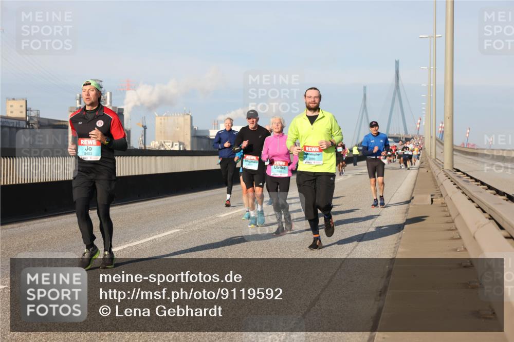 03.10.2025 - Köhlbrandbrückenlauf Lena Gebhardt http://msf.ph/oto/9119592 03.10.2025 09:45:29 Position 2 3403, 2889 meine-sportfotos.de