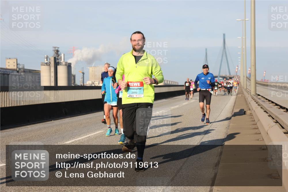 03.10.2025 - Köhlbrandbrückenlauf Lena Gebhardt http://msf.ph/oto/9119613 03.10.2025 09:45:30 Position 2 2889 meine-sportfotos.de