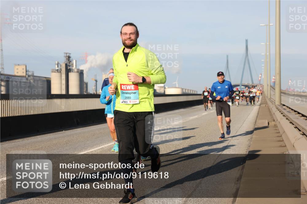 03.10.2025 - Köhlbrandbrückenlauf Lena Gebhardt http://msf.ph/oto/9119618 03.10.2025 09:45:30 Position 2 2889 meine-sportfotos.de