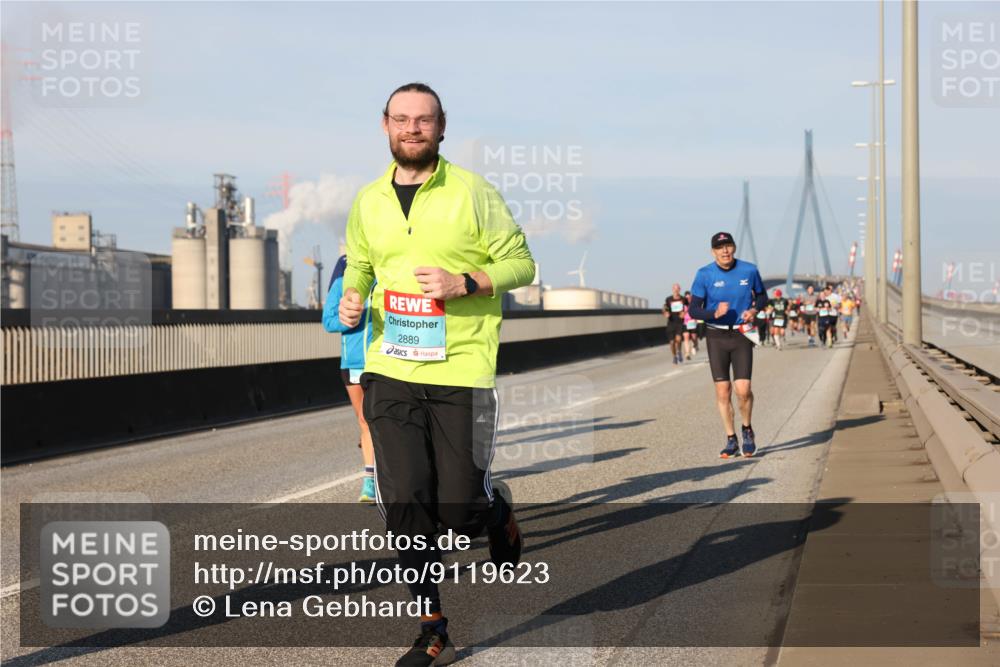 03.10.2025 - Köhlbrandbrückenlauf Lena Gebhardt http://msf.ph/oto/9119623 03.10.2025 09:45:30 Position 2 2889 meine-sportfotos.de