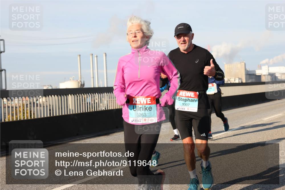 03.10.2025 - Köhlbrandbrückenlauf Lena Gebhardt http://msf.ph/oto/9119648 03.10.2025 09:45:32 Position 2 3263, 3307, 5005 meine-sportfotos.de