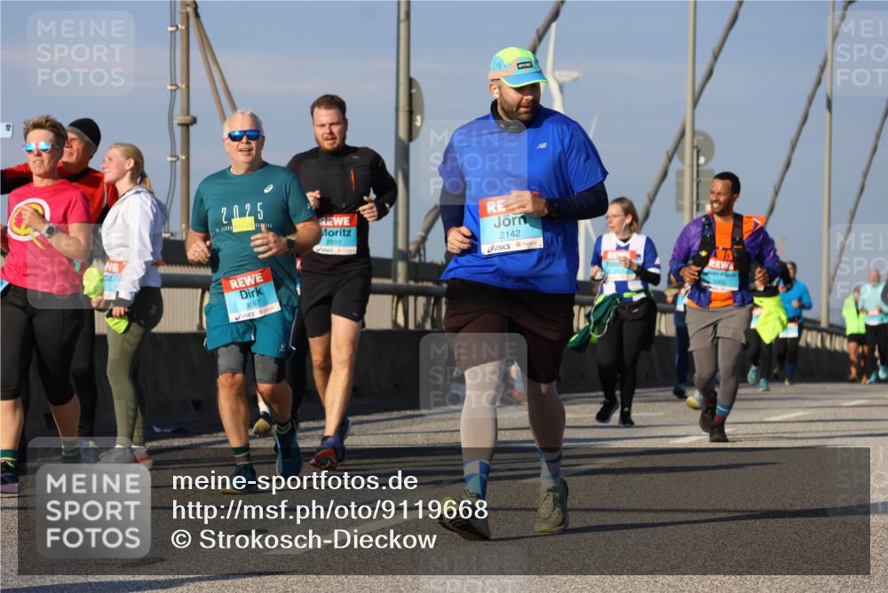 03.10.2025 - Köhlbrandbrückenlauf Strokosch-Dieckow http://msf.ph/oto/9119668 03.10.2025 09:53:48 Position 2 2025, 3697, 2810, 2142, 2200 meine-sportfotos.de