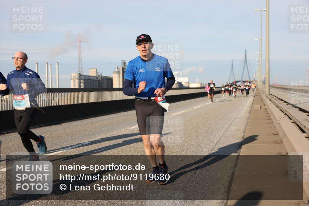 03.10.2025 - Köhlbrandbrückenlauf Lena Gebhardt http://msf.ph/oto/9119680 03.10.2025 09:45:33 Position 2 3650, 11 meine-sportfotos.de