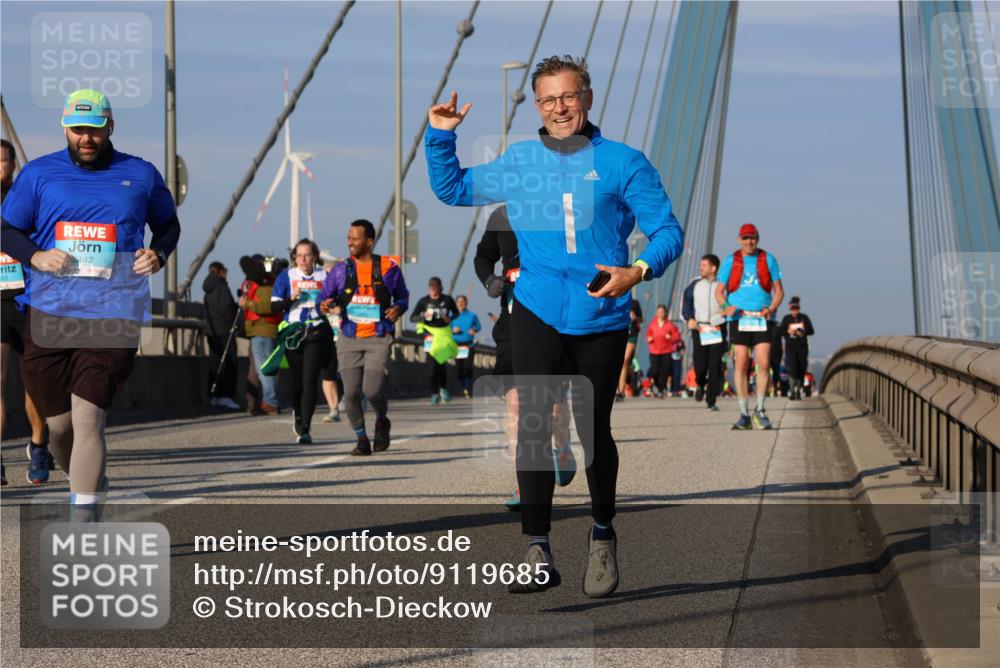03.10.2025 - Köhlbrandbrückenlauf Strokosch-Dieckow http://msf.ph/oto/9119685 03.10.2025 09:53:49 Position 2 142 meine-sportfotos.de