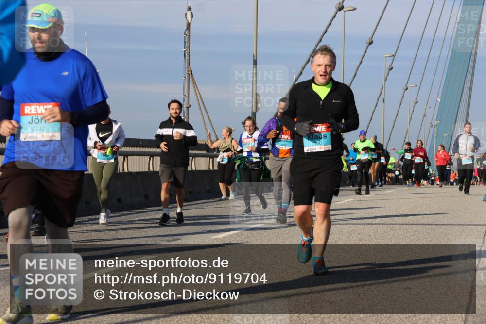 03.10.2025 - Köhlbrandbrückenlauf Strokosch-Dieckow http://msf.ph/oto/9119704 03.10.2025 09:53:52 Position 2 2142, 2200, 2180 meine-sportfotos.de