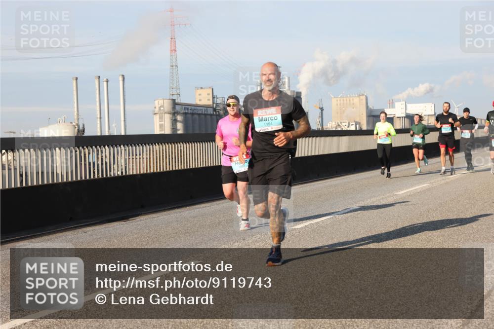 03.10.2025 - Köhlbrandbrückenlauf Lena Gebhardt http://msf.ph/oto/9119743 03.10.2025 09:45:40 Position 2 1194, 1826 meine-sportfotos.de