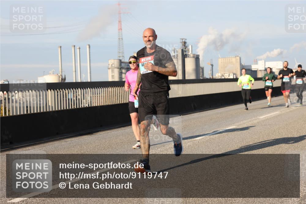 03.10.2025 - Köhlbrandbrückenlauf Lena Gebhardt http://msf.ph/oto/9119747 03.10.2025 09:45:40 Position 2  meine-sportfotos.de