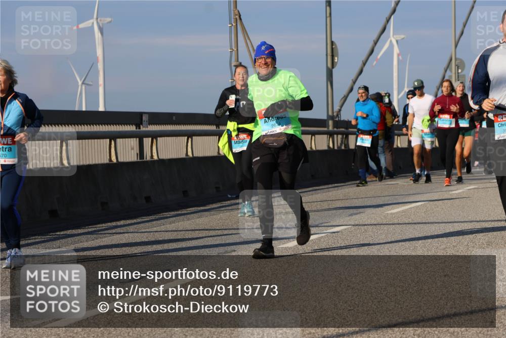 03.10.2025 - Köhlbrandbrückenlauf Strokosch-Dieckow http://msf.ph/oto/9119773 03.10.2025 09:53:59 Position 2 570, 2674 meine-sportfotos.de