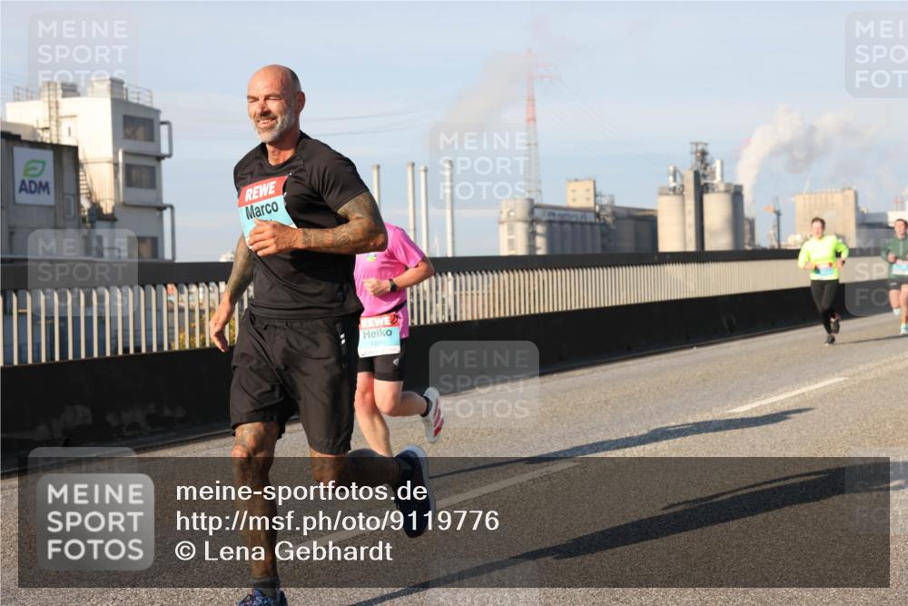 03.10.2025 - Köhlbrandbrückenlauf Lena Gebhardt http://msf.ph/oto/9119776 03.10.2025 09:45:41 Position 2 1826 meine-sportfotos.de