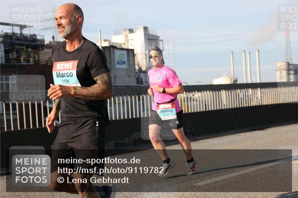 03.10.2025 - Köhlbrandbrückenlauf Lena Gebhardt http://msf.ph/oto/9119782 03.10.2025 09:45:41 Position 2 1194, 1826 meine-sportfotos.de