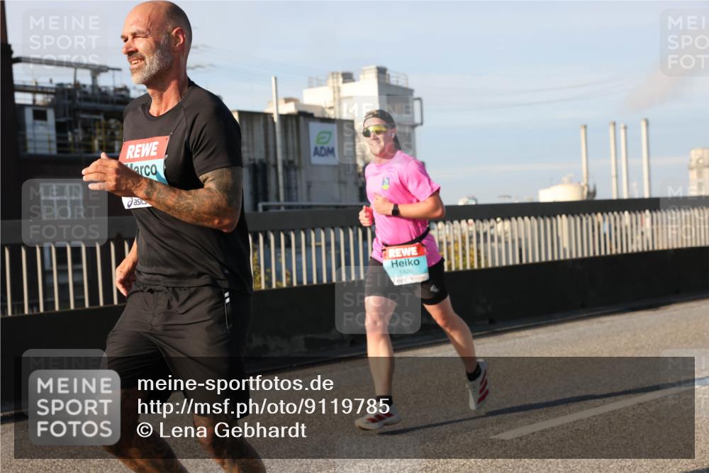 03.10.2025 - Köhlbrandbrückenlauf Lena Gebhardt http://msf.ph/oto/9119785 03.10.2025 09:45:41 Position 2 1826 meine-sportfotos.de