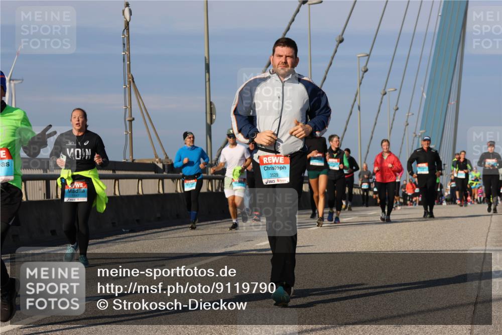 03.10.2025 - Köhlbrandbrückenlauf Strokosch-Dieckow http://msf.ph/oto/9119790 03.10.2025 09:54:01 Position 2 1547, 3529 meine-sportfotos.de