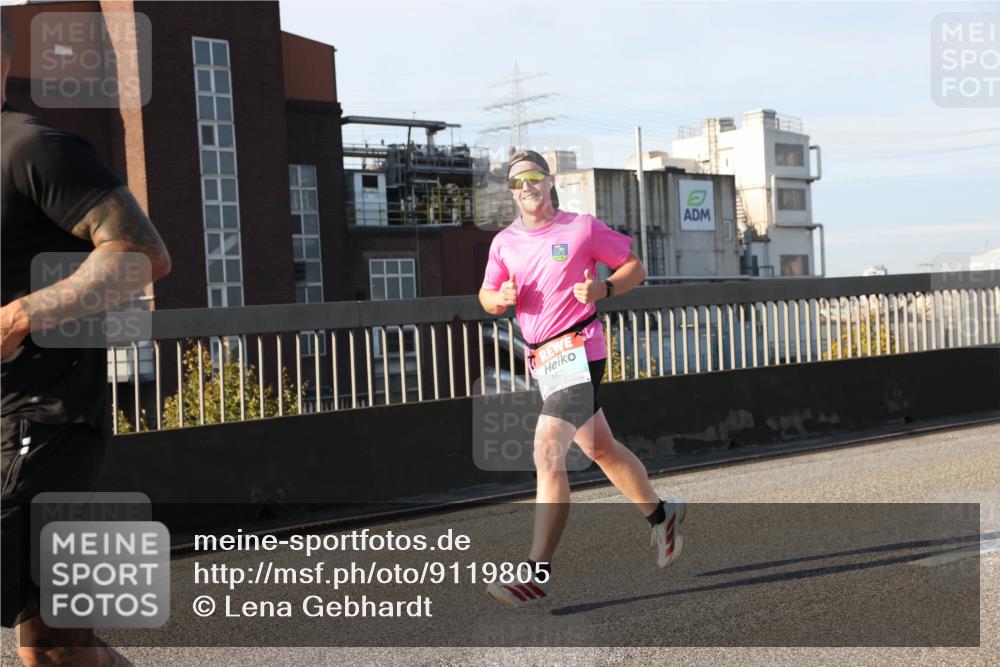03.10.2025 - Köhlbrandbrückenlauf Lena Gebhardt http://msf.ph/oto/9119805 03.10.2025 09:45:42 Position 2 1826 meine-sportfotos.de