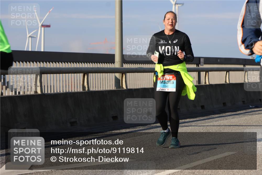 03.10.2025 - Köhlbrandbrückenlauf Strokosch-Dieckow http://msf.ph/oto/9119814 03.10.2025 09:54:02 Position 2 1547 meine-sportfotos.de