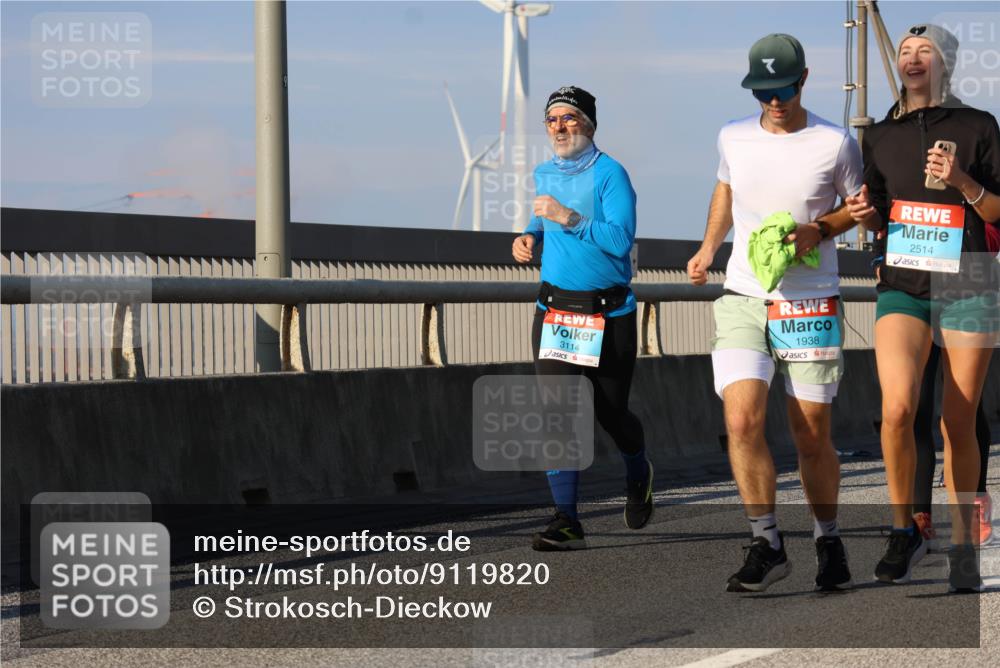 03.10.2025 - Köhlbrandbrückenlauf Strokosch-Dieckow http://msf.ph/oto/9119820 03.10.2025 09:54:05 Position 2 3114, 1938, 2514 meine-sportfotos.de