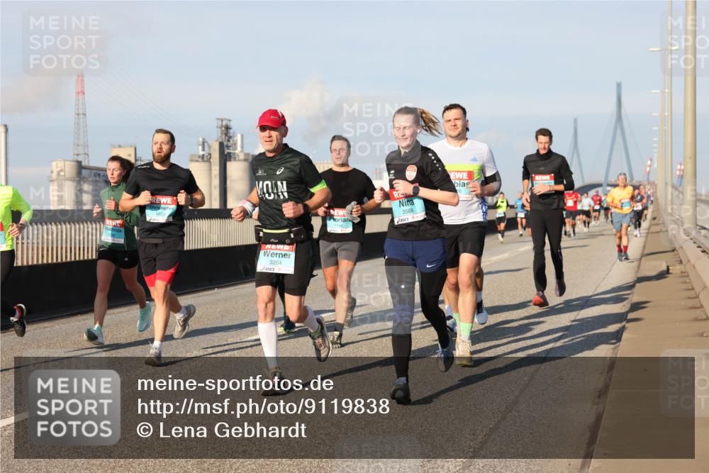 03.10.2025 - Köhlbrandbrückenlauf Lena Gebhardt http://msf.ph/oto/9119838 03.10.2025 09:45:44 Position 2 1602, 3568, 3264 meine-sportfotos.de