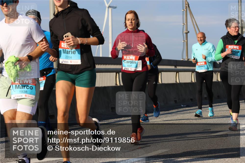 03.10.2025 - Köhlbrandbrückenlauf Strokosch-Dieckow http://msf.ph/oto/9119856 03.10.2025 09:54:07 Position 2 1938, 2514, 1597, 1861, 582 meine-sportfotos.de