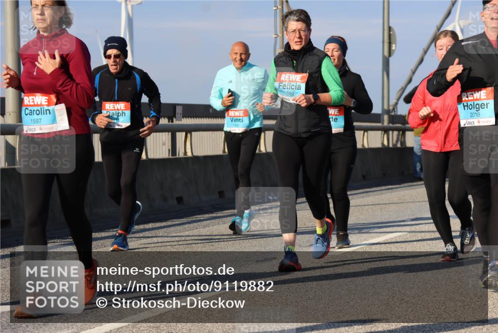 03.10.2025 - Köhlbrandbrückenlauf Strokosch-Dieckow http://msf.ph/oto/9119882 03.10.2025 09:54:08 Position 2 1597, 1861, 3582, 2018 meine-sportfotos.de
