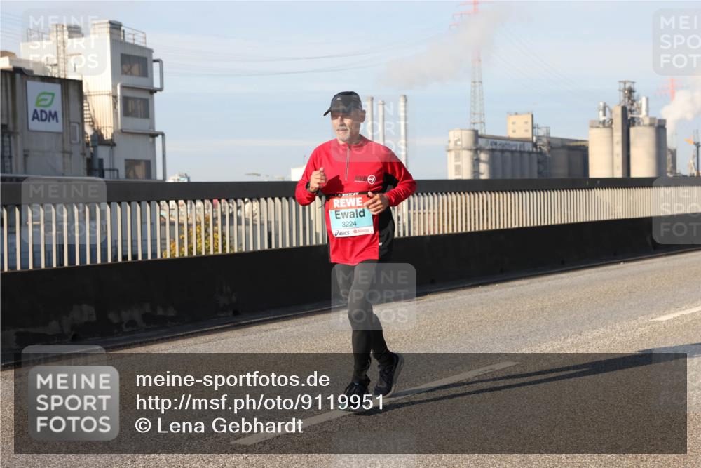 03.10.2025 - Köhlbrandbrückenlauf Lena Gebhardt http://msf.ph/oto/9119951 03.10.2025 09:45:48 Position 2 3224 meine-sportfotos.de