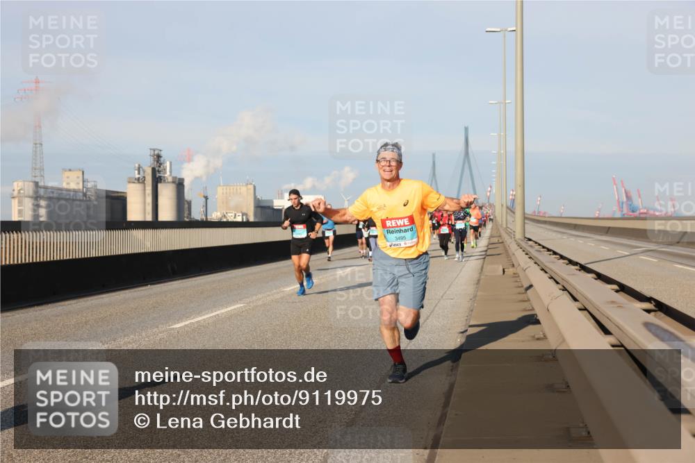 03.10.2025 - Köhlbrandbrückenlauf Lena Gebhardt http://msf.ph/oto/9119975 03.10.2025 09:45:49 Position 2 3495 meine-sportfotos.de